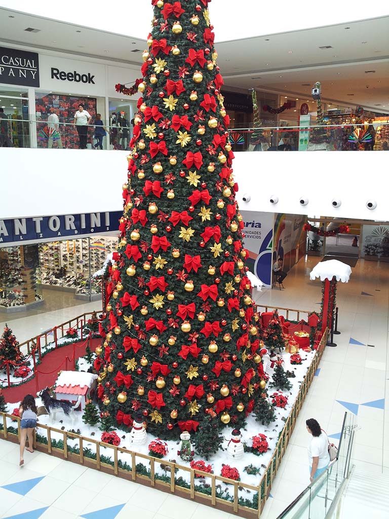 Weihnachtsdeko im Shopping-Center Nähe Montevideo 