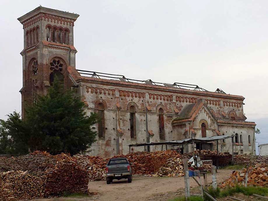 Leider nie fertig gestellte Kirche in Piriápolis