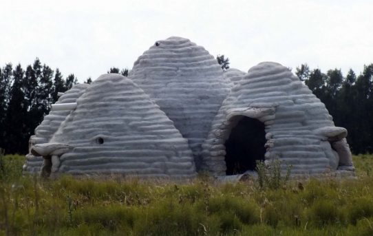 Vielfalt der Architektur Uruguays – Teil 15 – Earth-Bag-Building