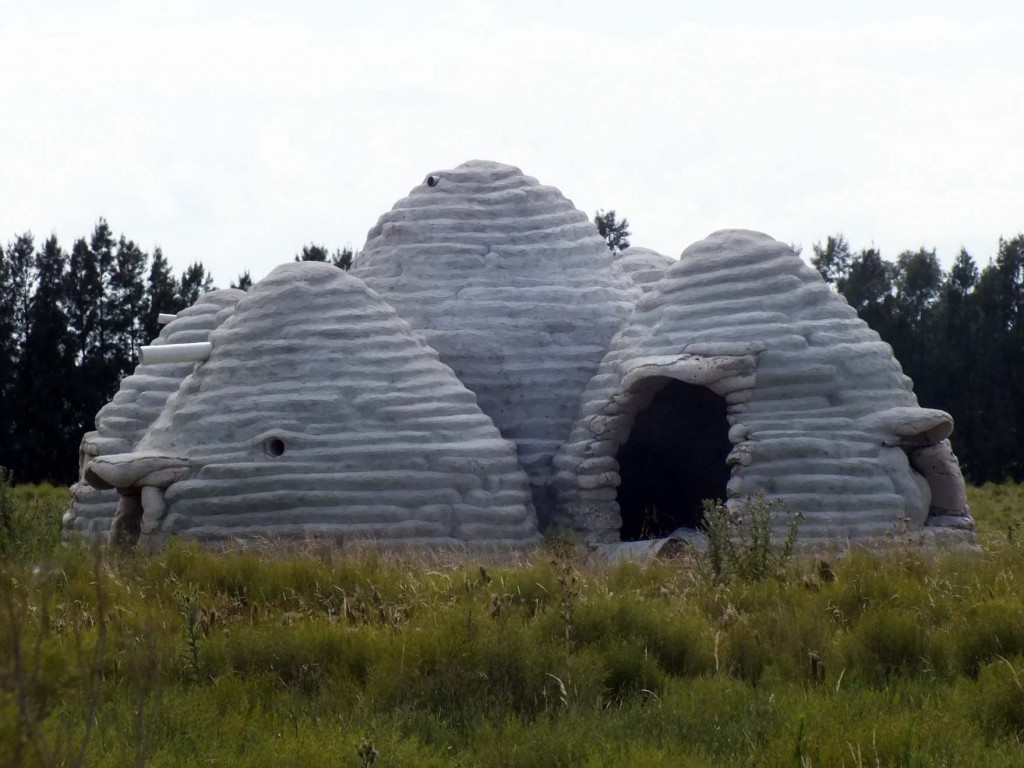 Earth-Bag-Building - Sandsack-Haus