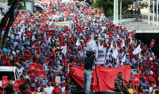 Großdemos für und gegen Regierung in Venezuela, neue Tote bei Protesten der Opposition
