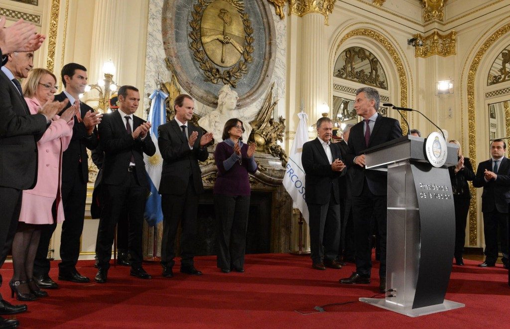 Argentiniens Präsident Macri bei der Vorstellung des neuen Bergbaugesetzes am 13. Juni