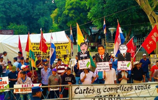 Proteste in Paraguay gegen Armut und mögliche Wiederwahl des Präsidenten