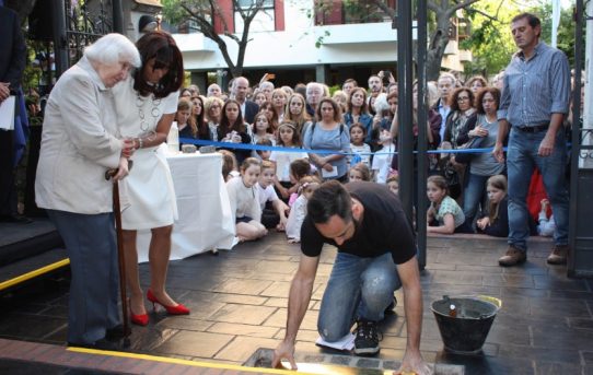 Argentinien weiht erste „Stolperschwelle“ außerhalb Europas ein